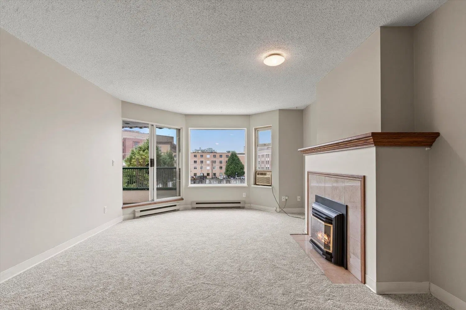 Photo 5 of 35 at #205 – 45604 Brett Avenue