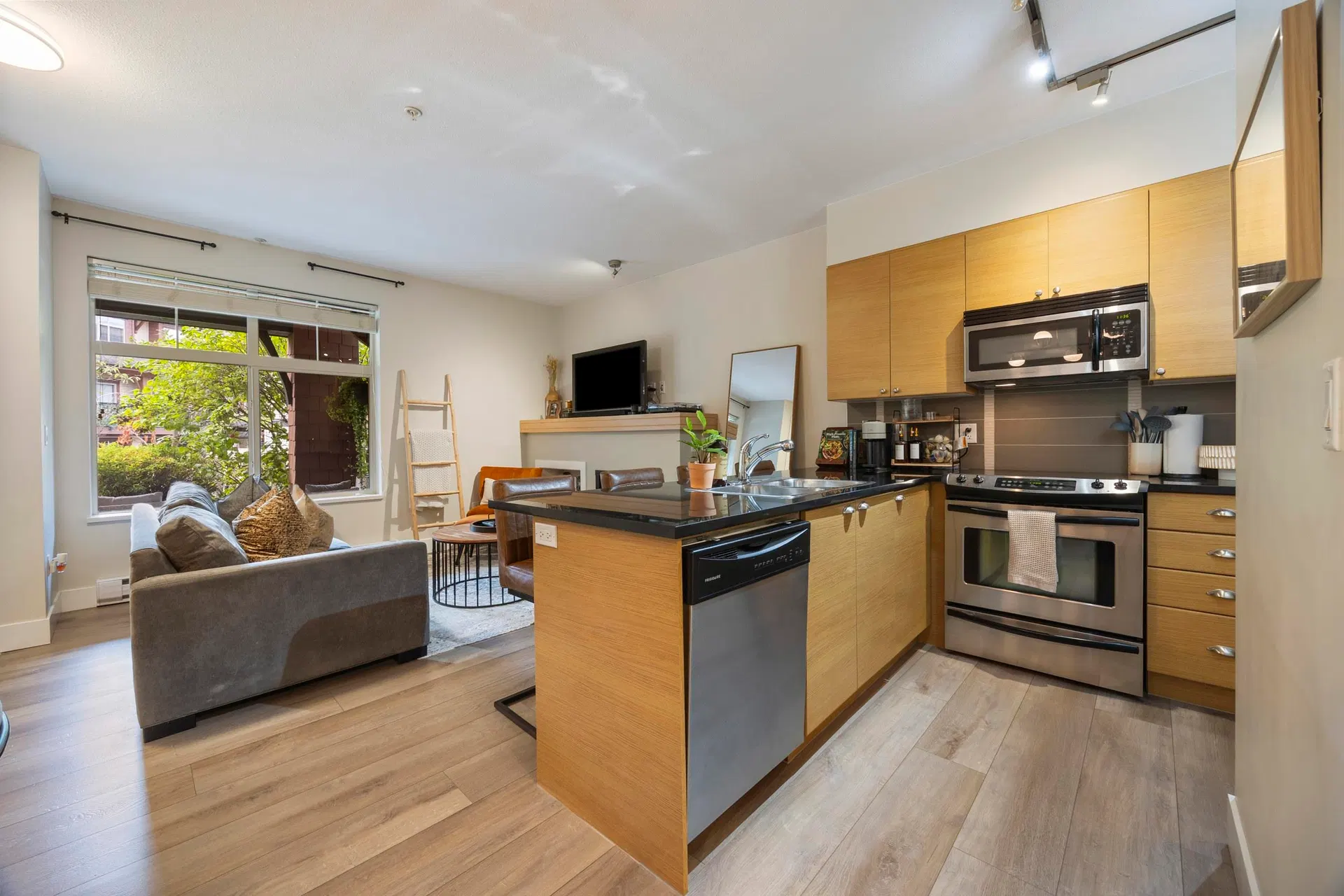 Photo 3 of 40 at #59 – 19478 65 Avenue
