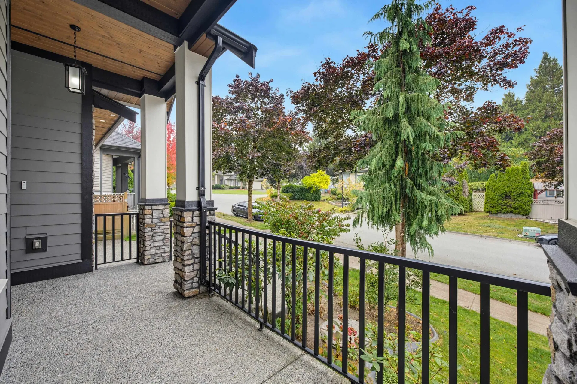 Photo 5 of 40 at 7560 146 Street