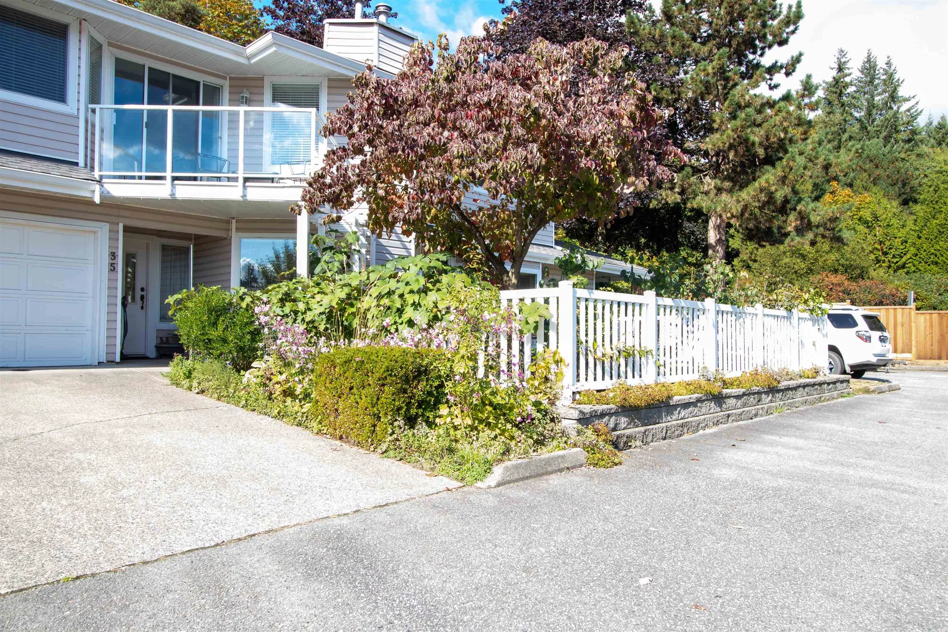Photo 4 of 29 at #35 – 1190 Falcon Drive