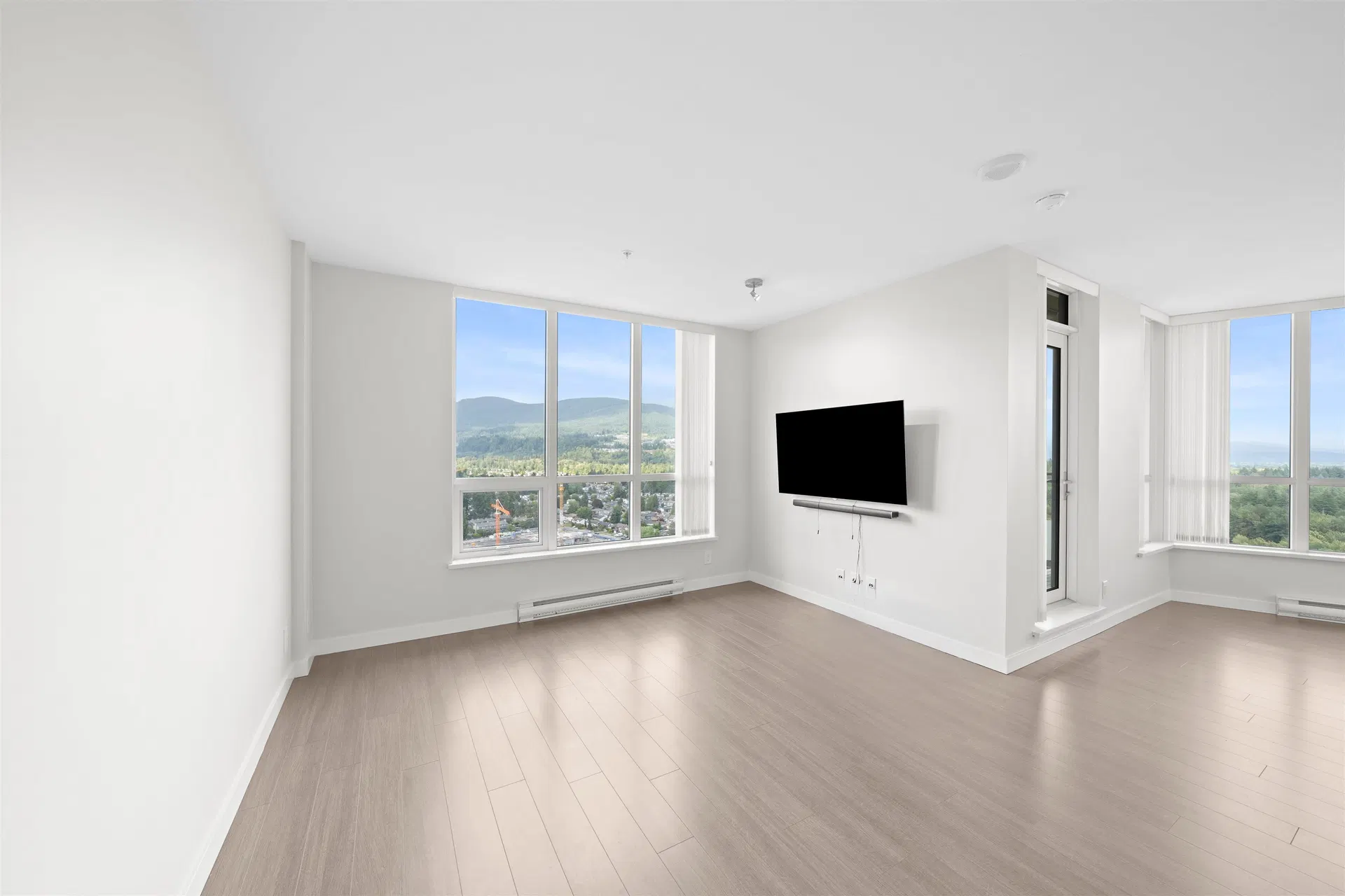 Photo 3 of 40 at #2801 – 3093 Windsor Gate