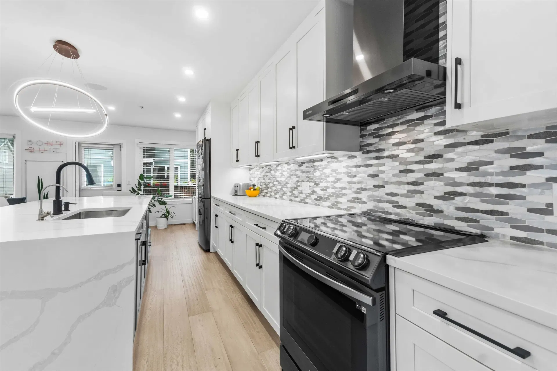 Photo 5 of 39 at #313 – 3000 Riverbend Drive