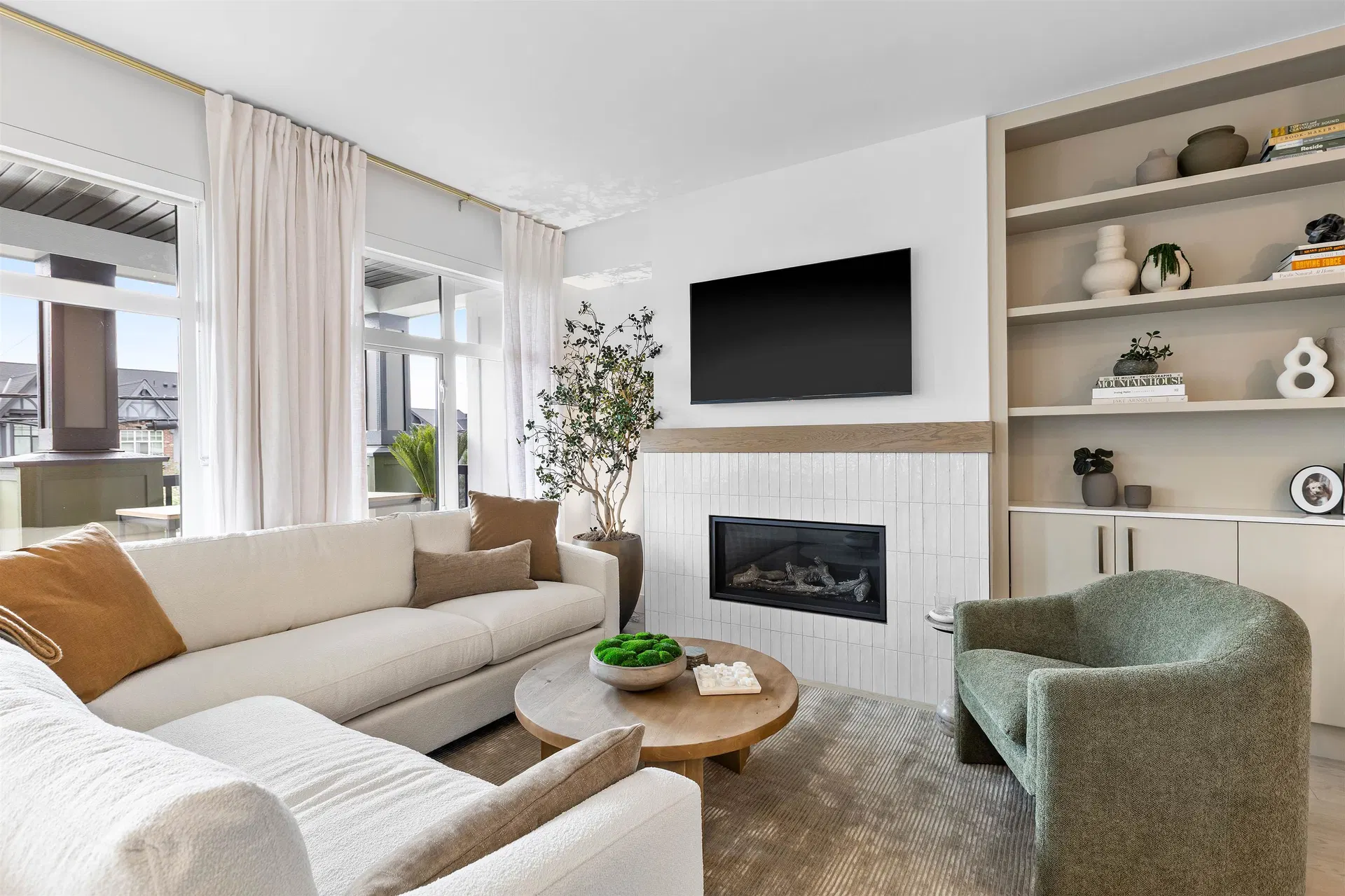 #164 – 3546 Monson Crescent