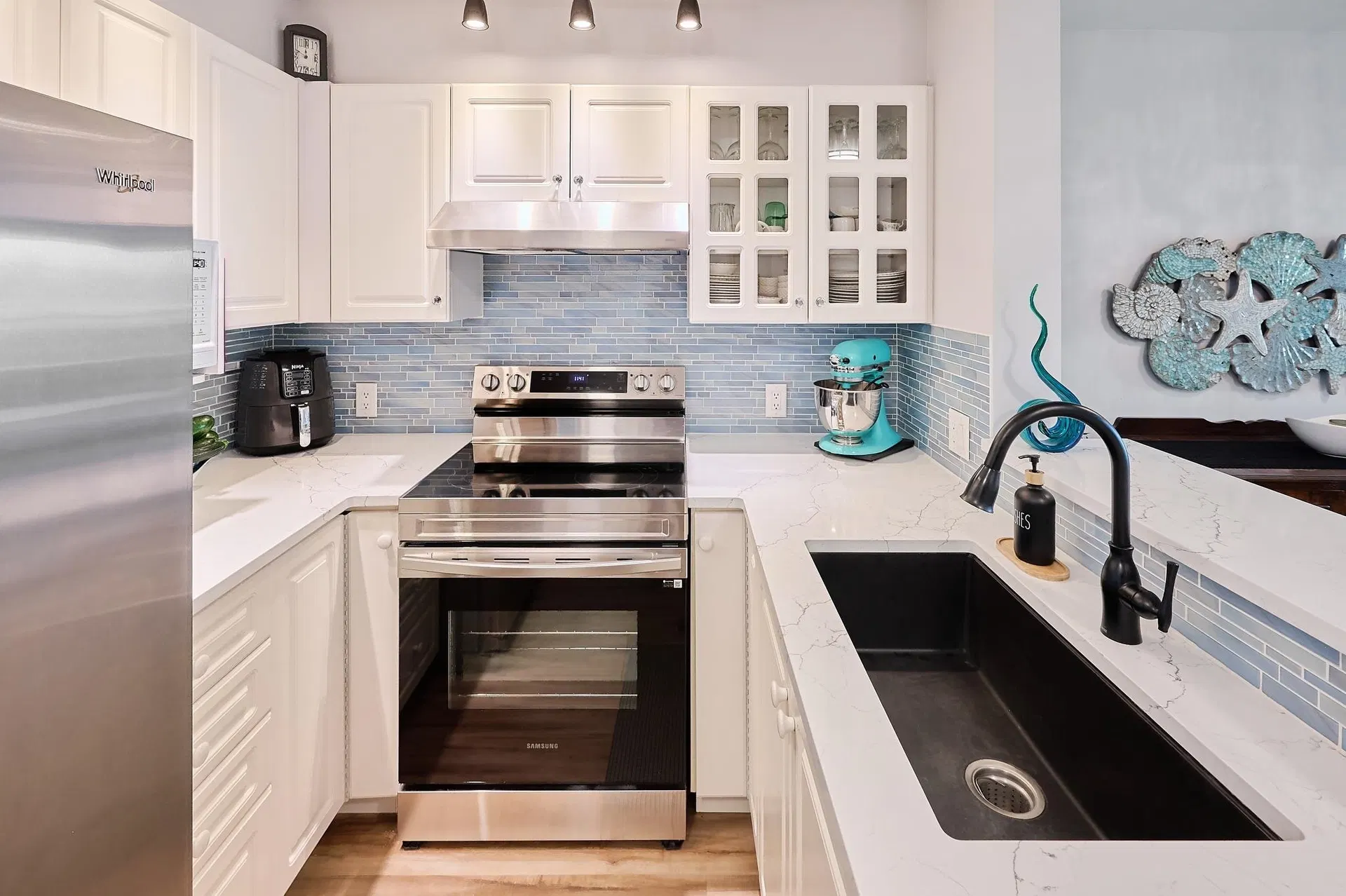 Photo 3 of 27 at #305 – 155 E 3rd Street