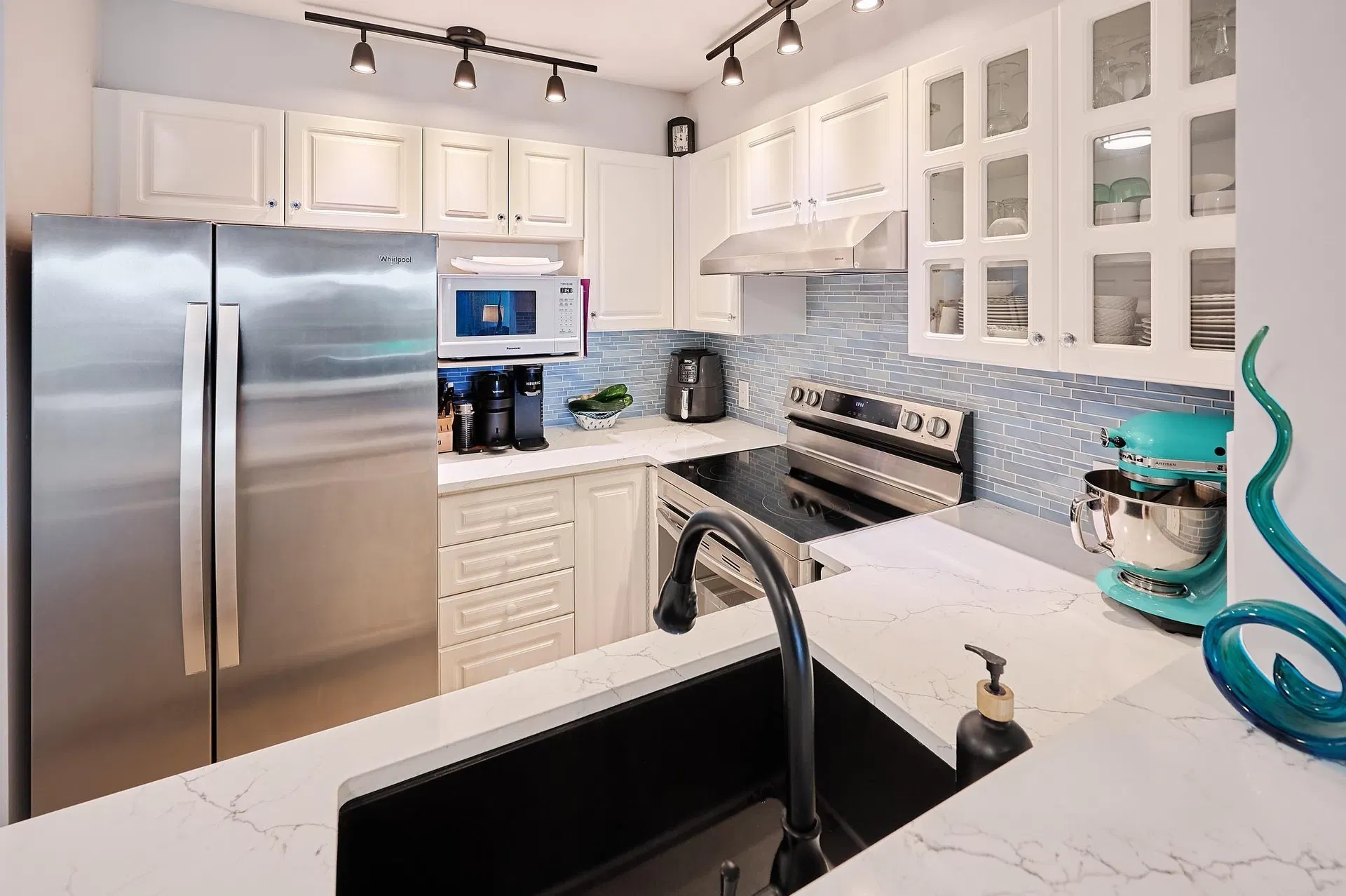 Photo 4 of 27 at #305 – 155 E 3rd Street