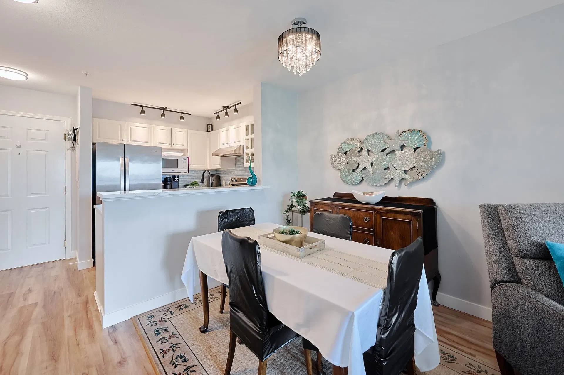 Photo 5 of 27 at #305 – 155 E 3rd Street