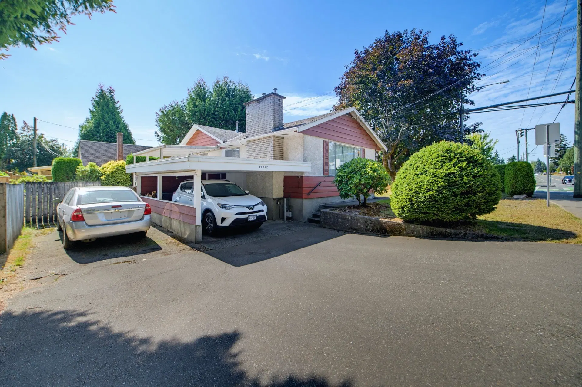 Photo 3 of 40 at 32712 Bevan Avenue