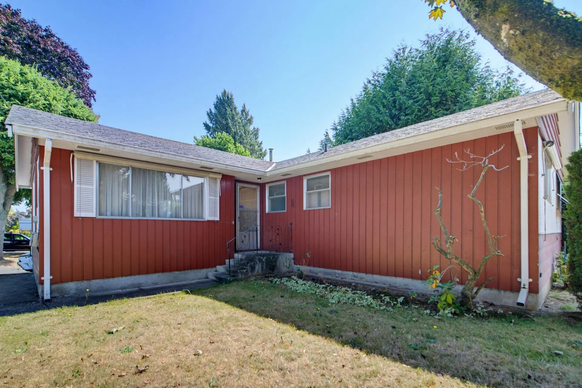 Photo 4 of 40 at 32712 Bevan Avenue