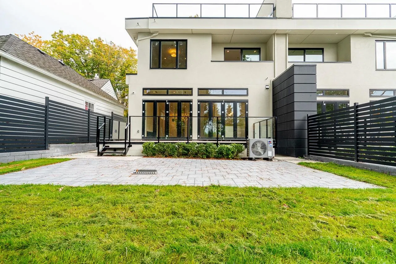 Photo 3 of 35 at #1 – 5061 Blenheim Street