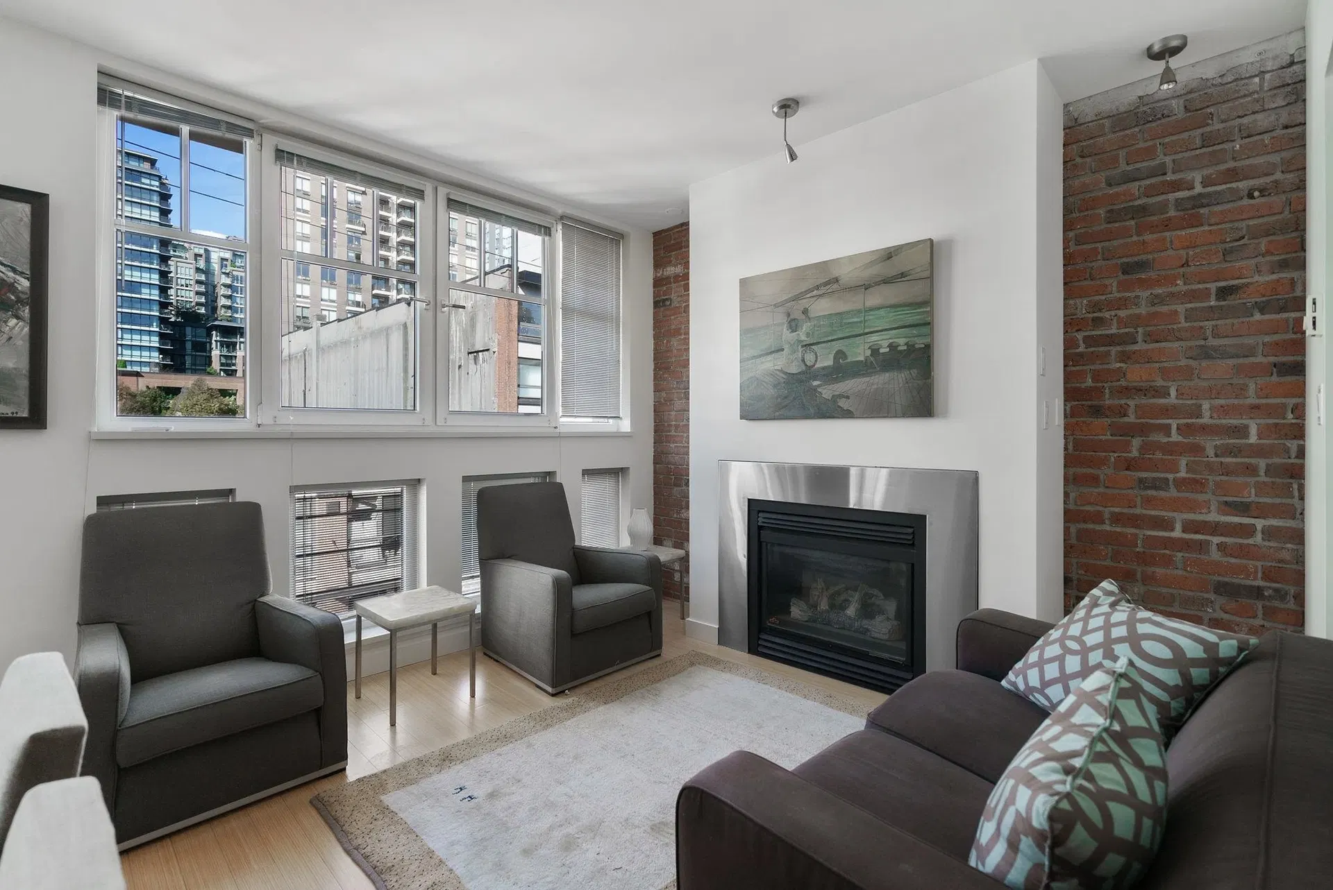 Photo 2 of 20 at #402 – 1072 Hamilton Street