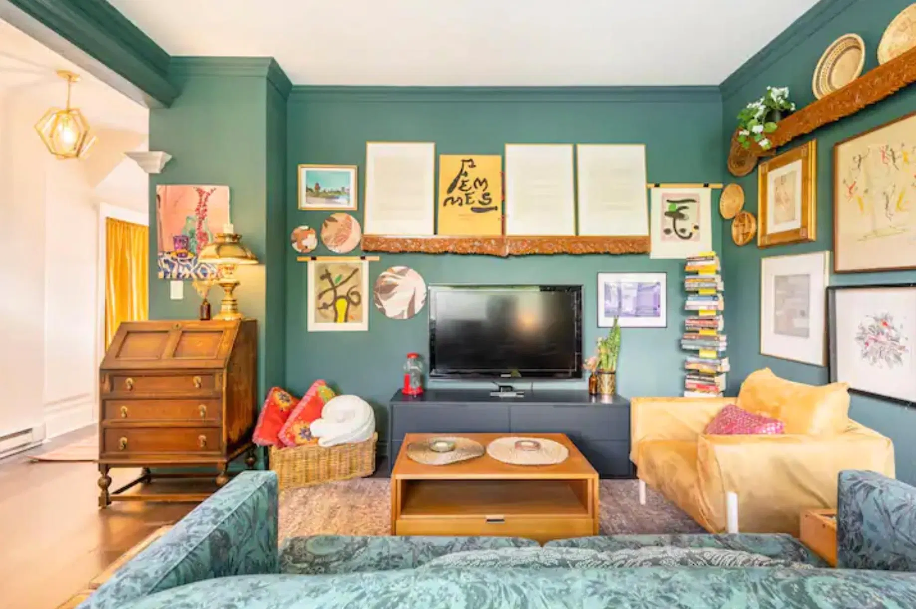 Photo 2 of 18 at Main – 524 E 12th Avenue