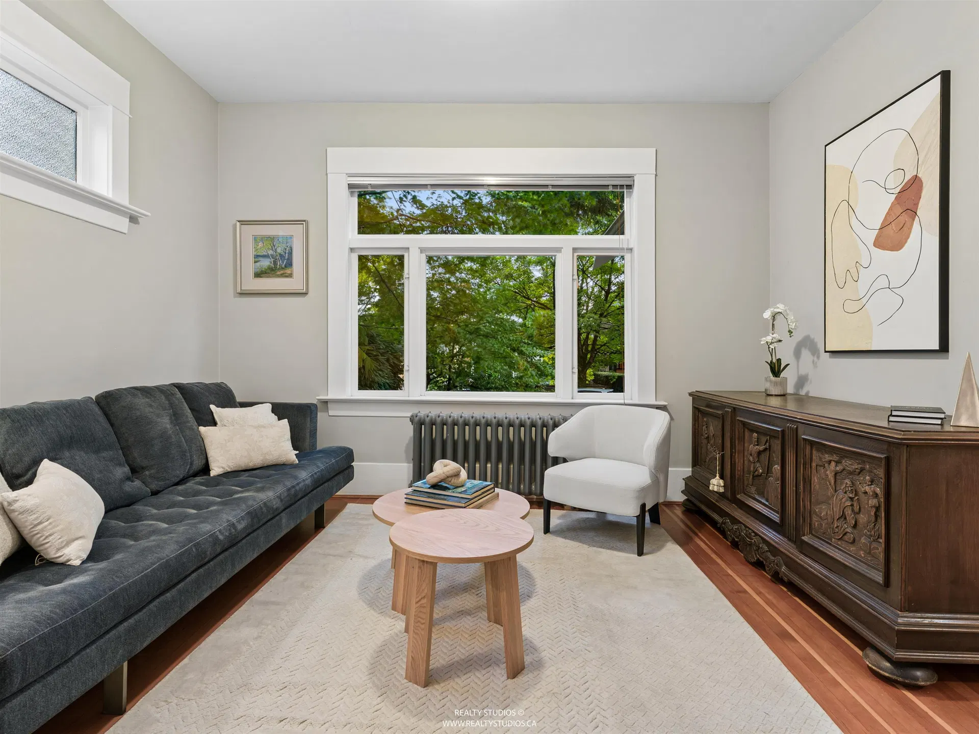 Photo 3 of 40 at 559 W 18th Avenue