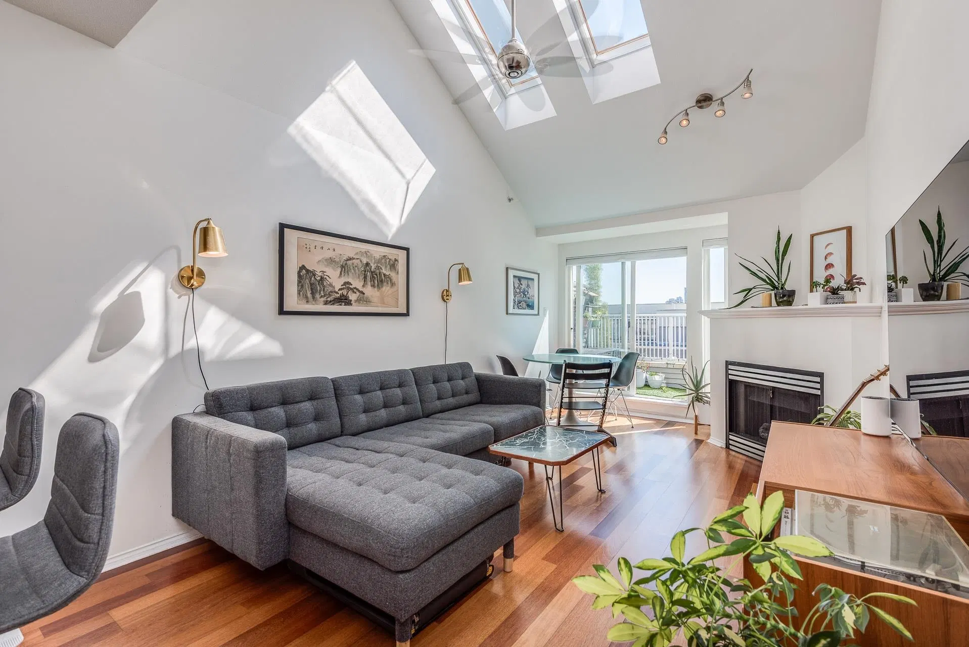 Photo 1 of 29 at #404 – 3939 Hastings Street