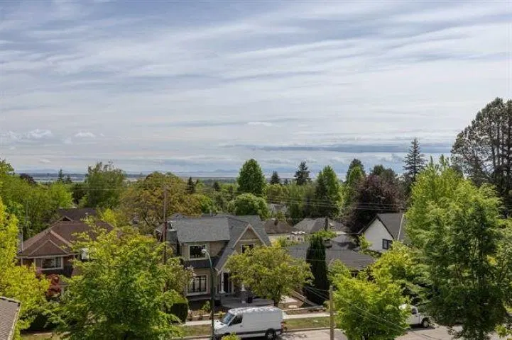 Photo 3 of 35 at #2 – 5061 Blenheim Street