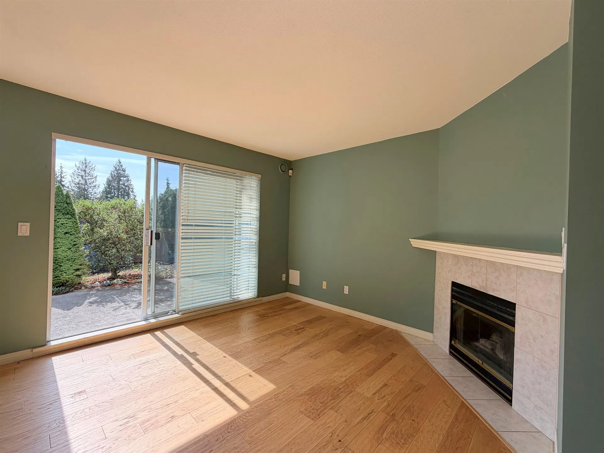 Photo 5 of 22 at #8 – 5740 Marine Way
