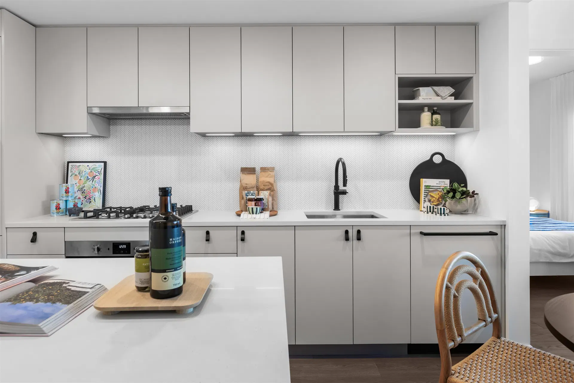 #208 – 1680 12th Avenue