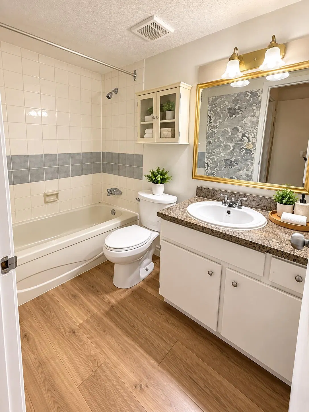Photo 5 of 7 at #107 – 10468 148th Street