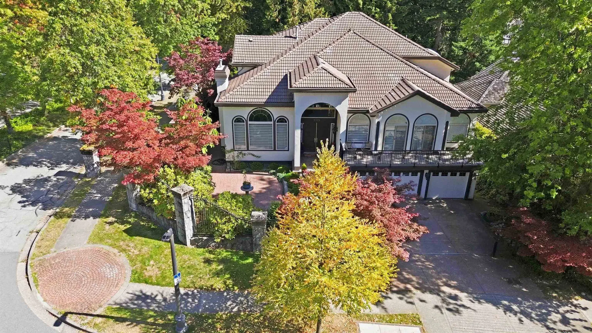 Photo 2 of 40 at 3339 Plateau Boulevard