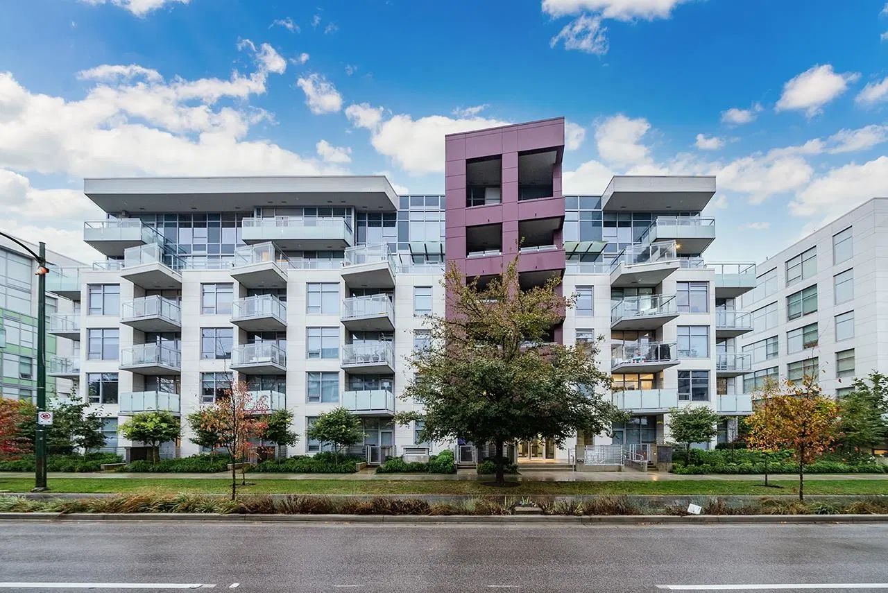 Photo 1 of 15 at #402 – 5033 Cambie Street