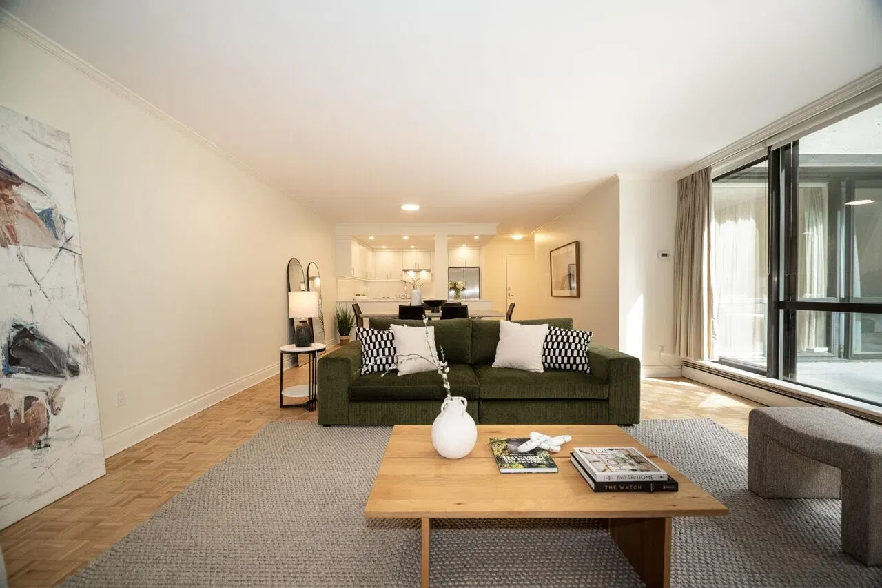 Photo 3 of 21 at #311 – 4900 Cartier Street