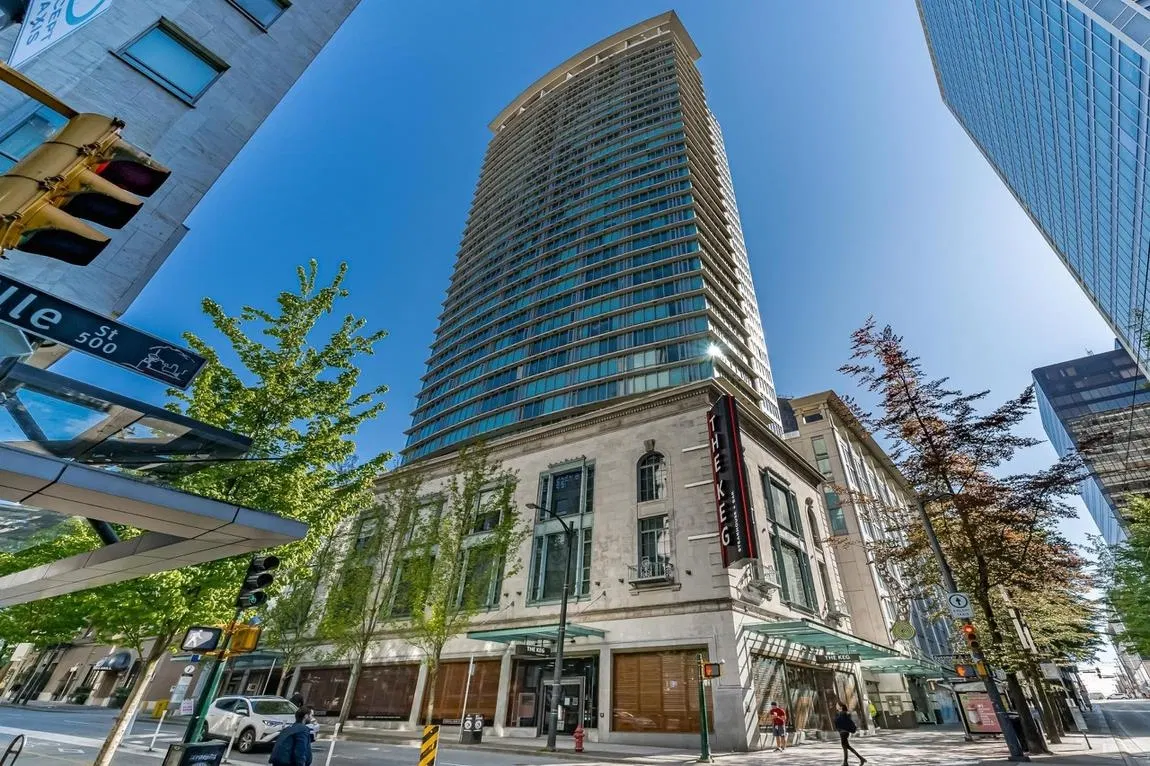 Photo 1 of 8 at #21XX – 610 Granville Street
