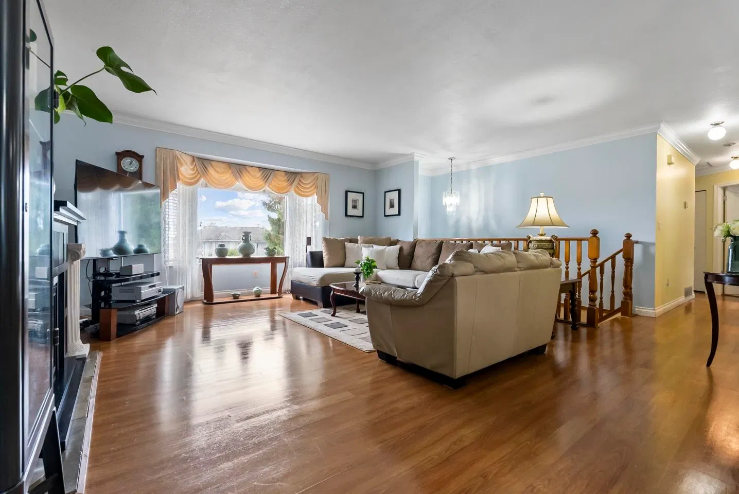 Photo 5 of 40 at 8825 160 Street