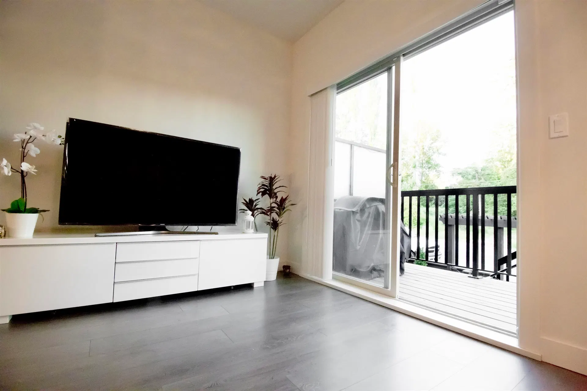 Photo 5 of 13 at #22 – 11305 240 Street