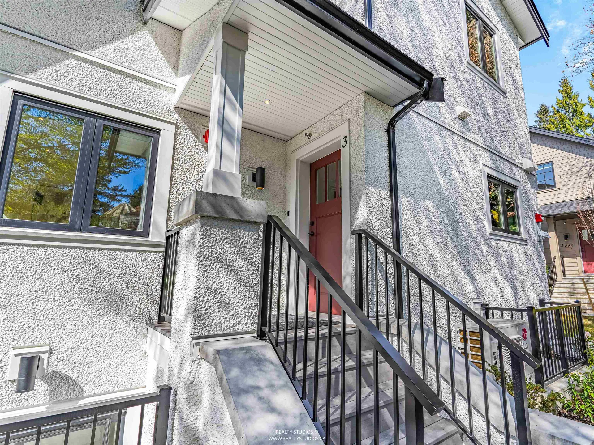 Photo 2 of 40 at #3 – 4088 Maple Crescent
