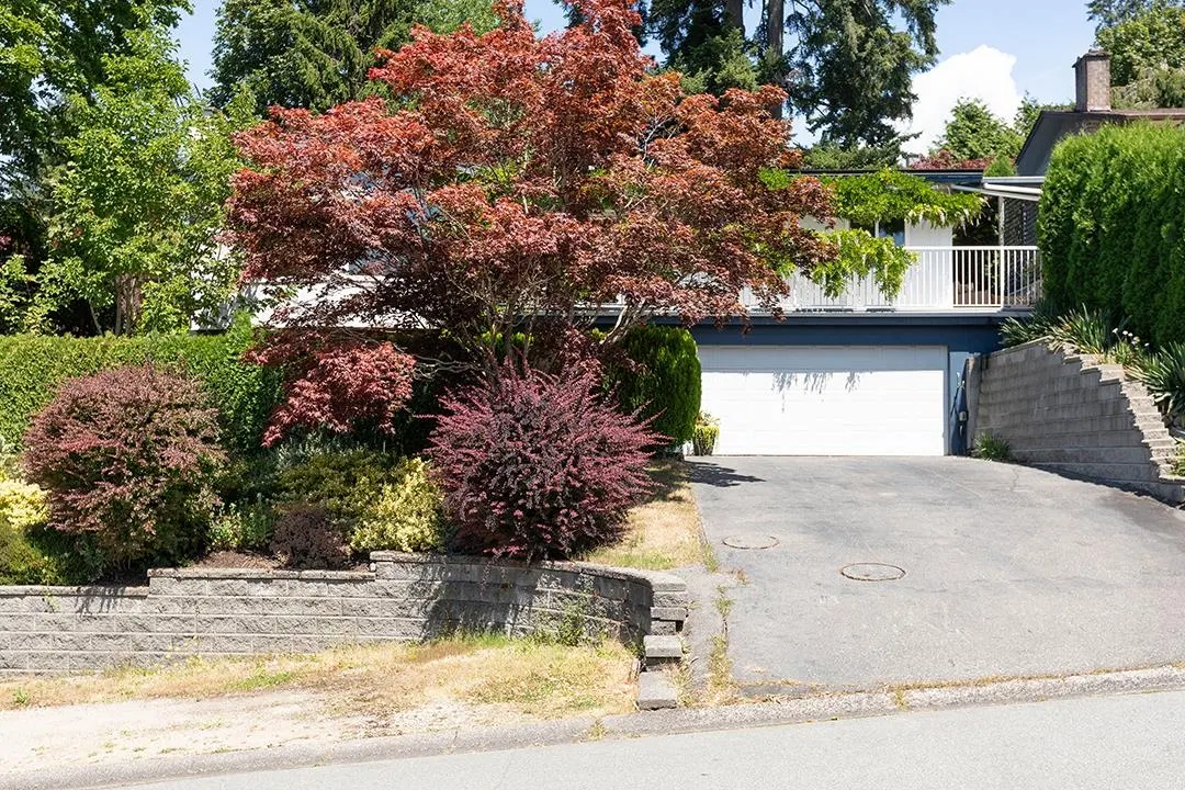 Photo 1 of 22 at 10641 Westside Drive