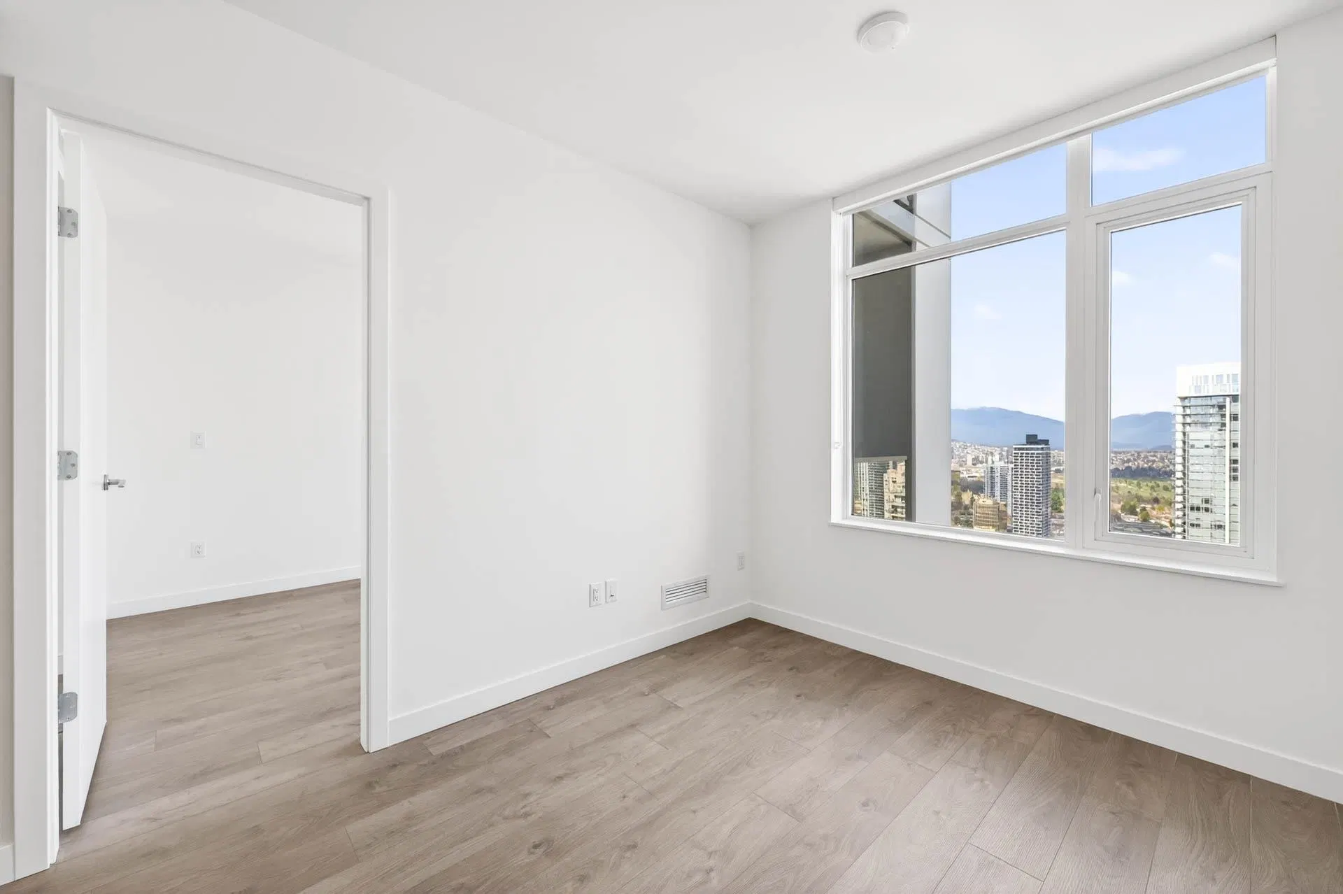 #3507 – 6468 Willingdon Avenue