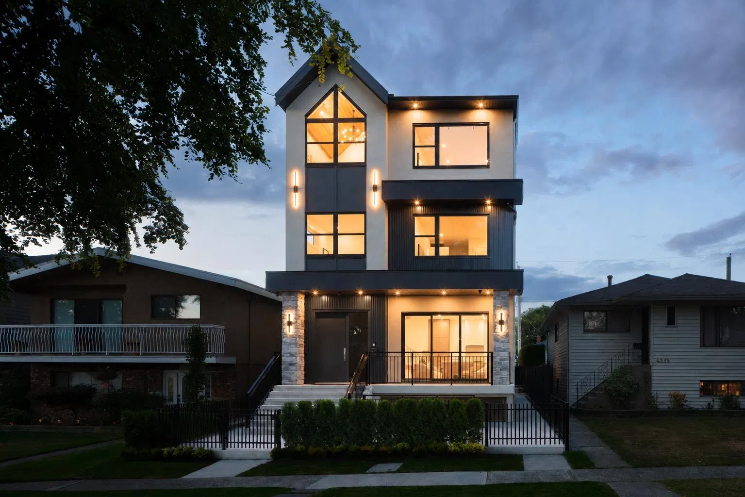 #1 – 4331 Union Street