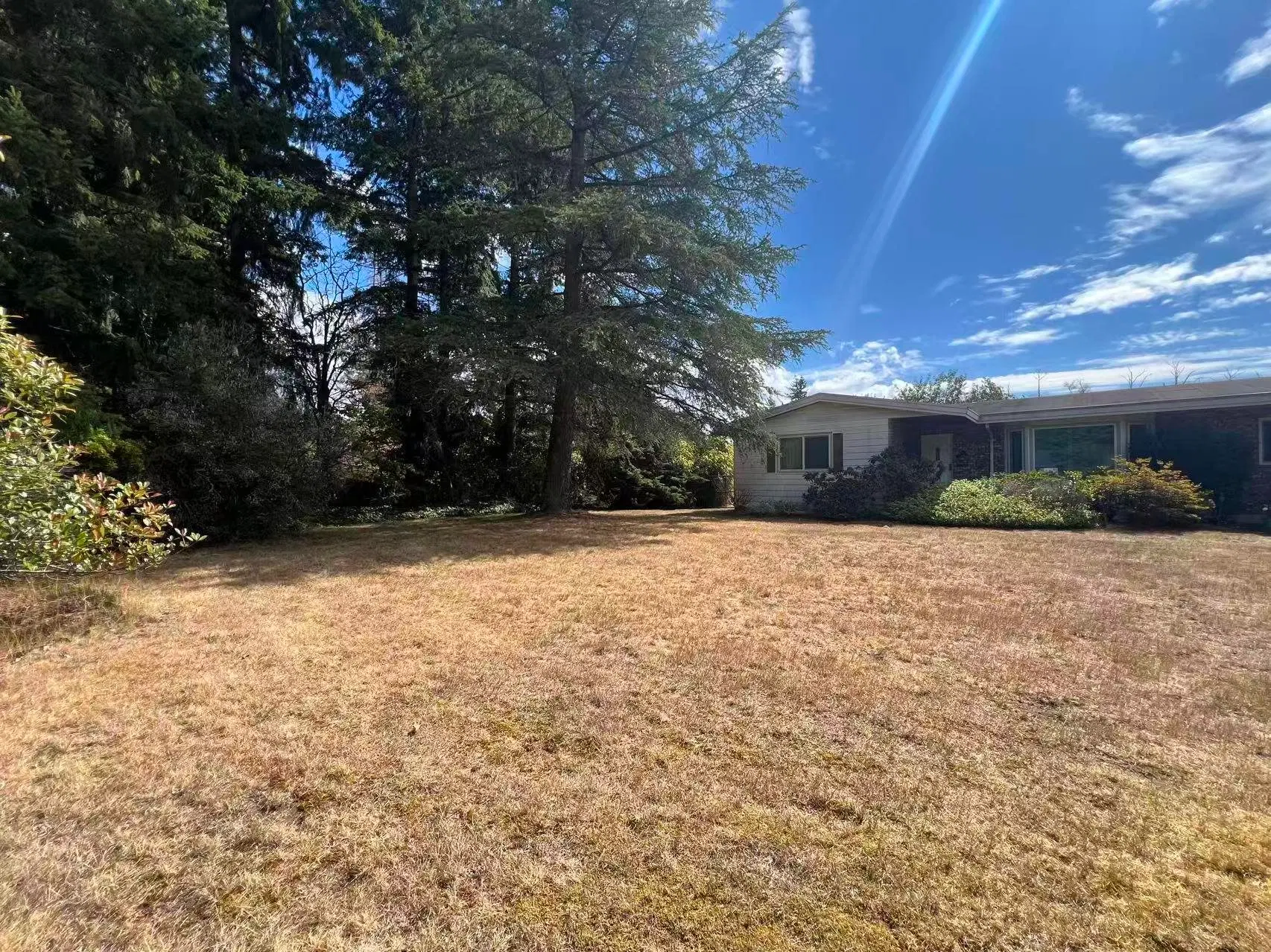 Photo 4 of 4 at 16910 23 Avenue