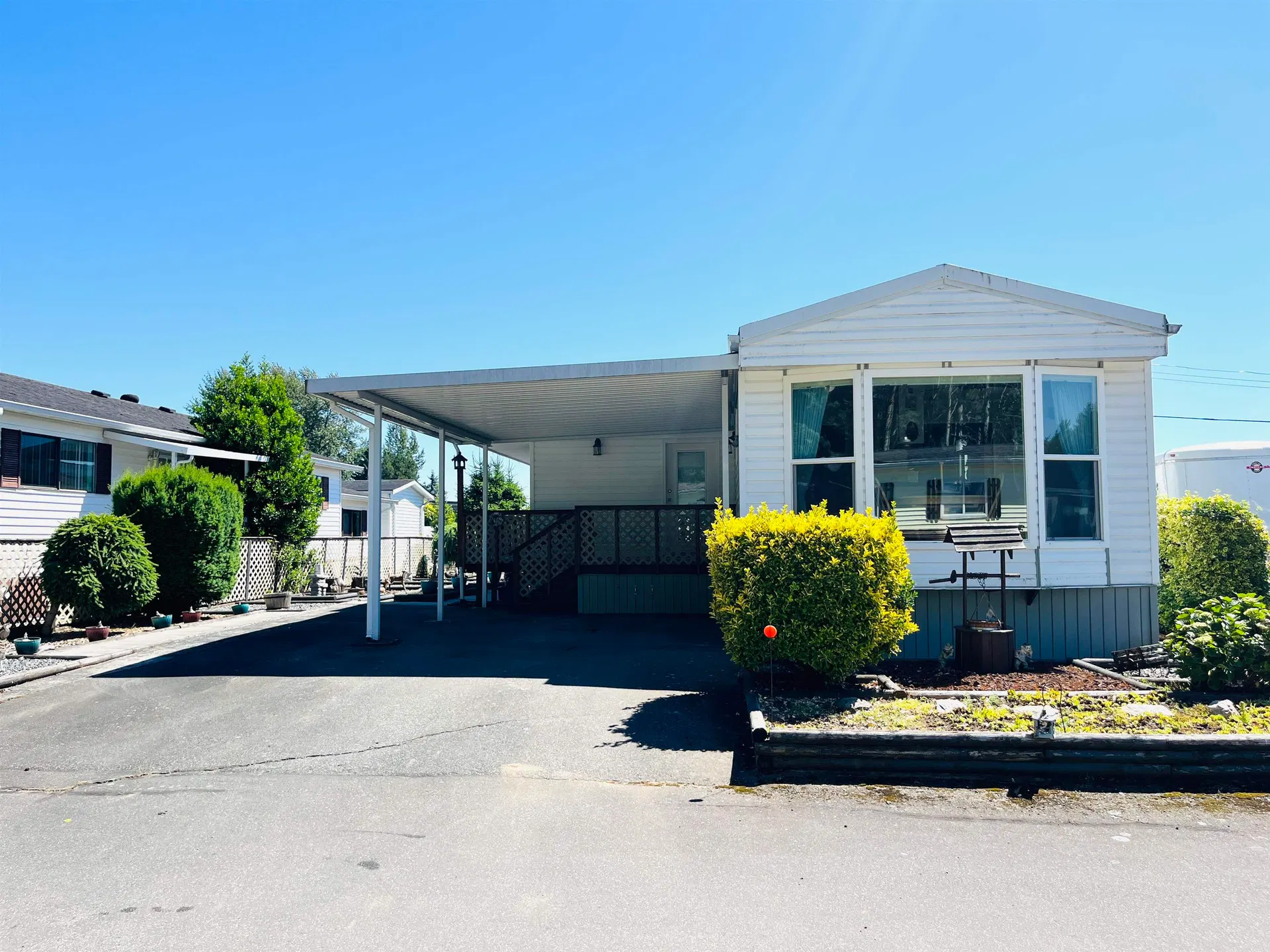 #237 – 27111 0 Avenue