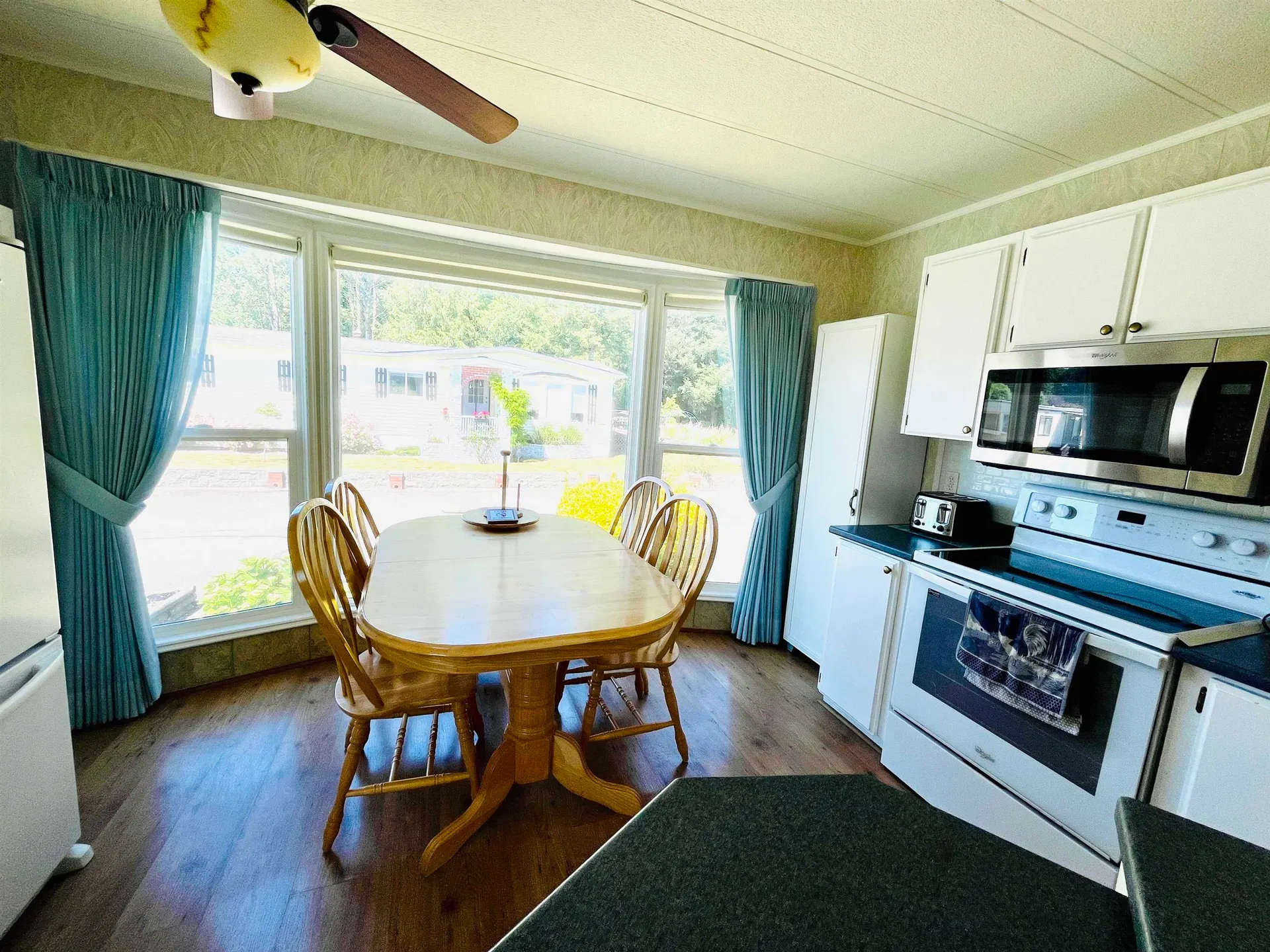 Photo 4 of 27 at #237 – 27111 0 Avenue