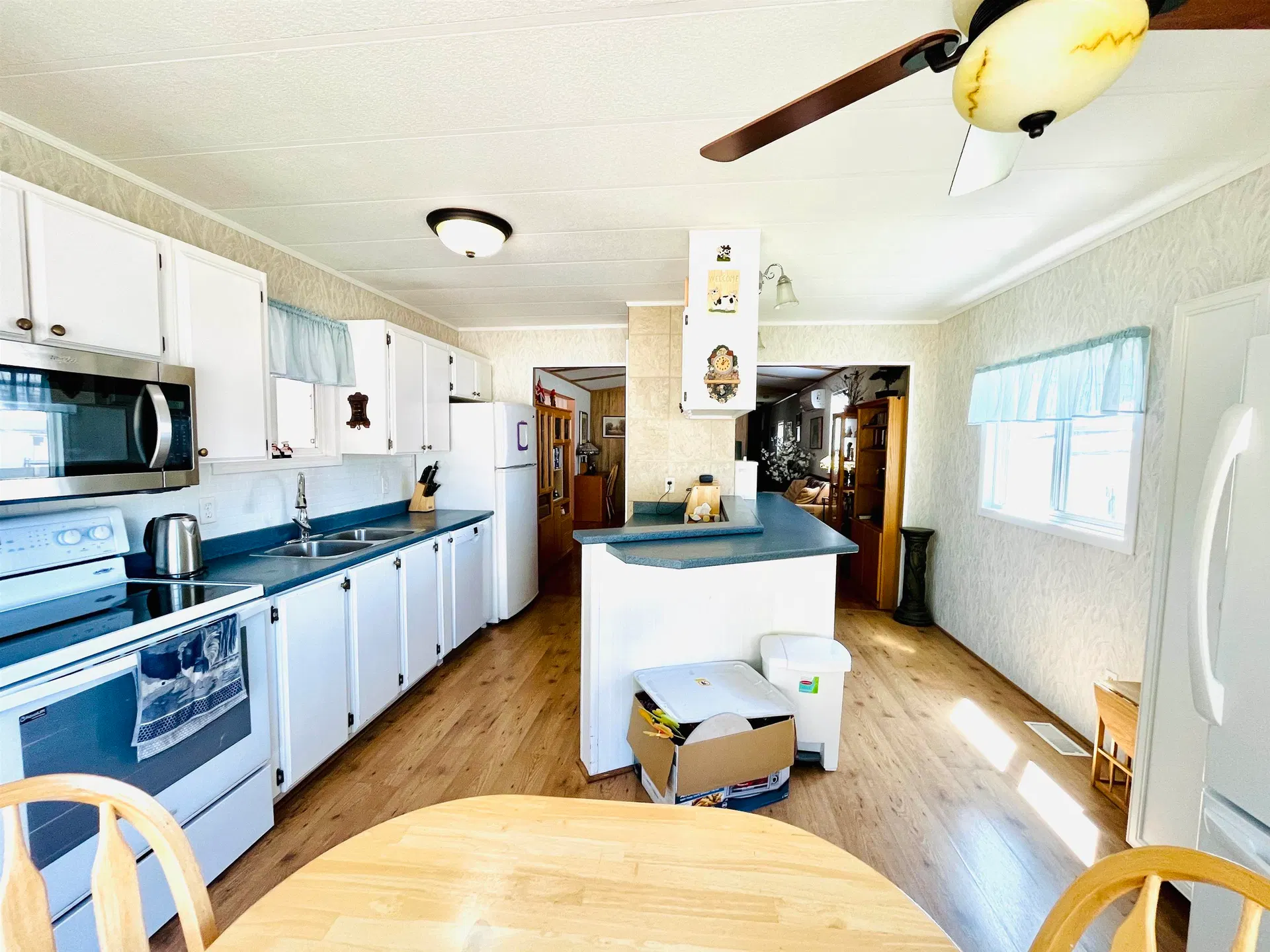Photo 5 of 27 at #237 – 27111 0 Avenue