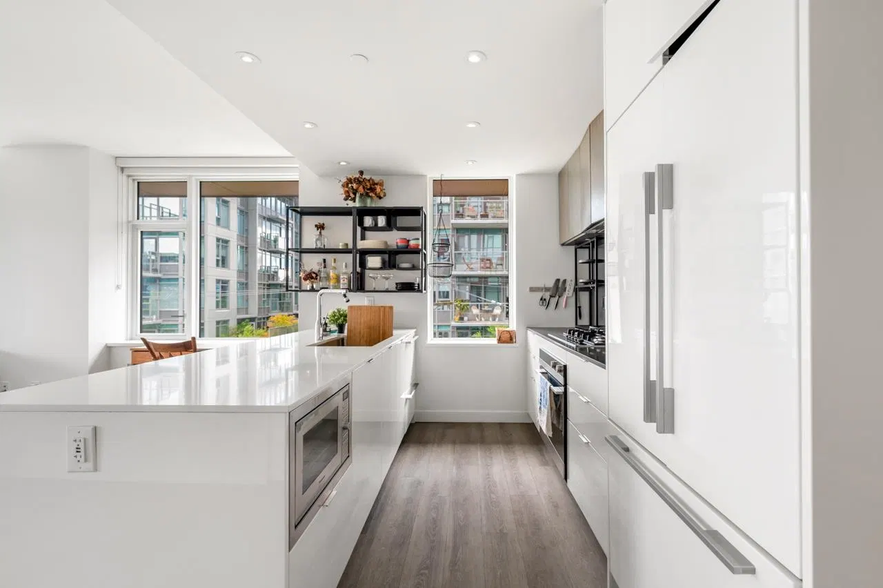 Photo 4 of 29 at #406 – 209 E 7th Avenue
