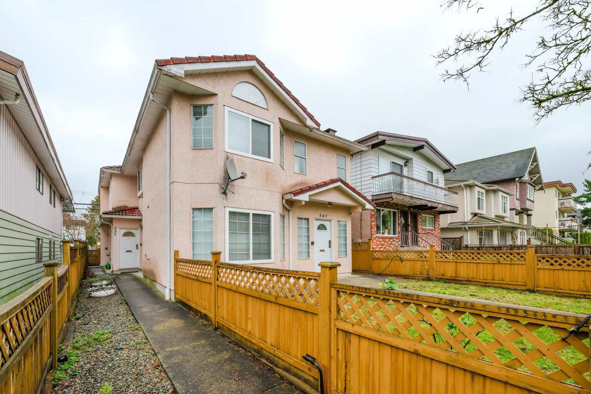 Photo 1 of 29 at 557 E 44th Avenue