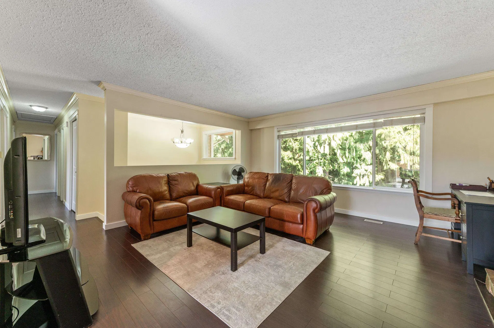 Photo 3 of 40 at 4393 206 Street