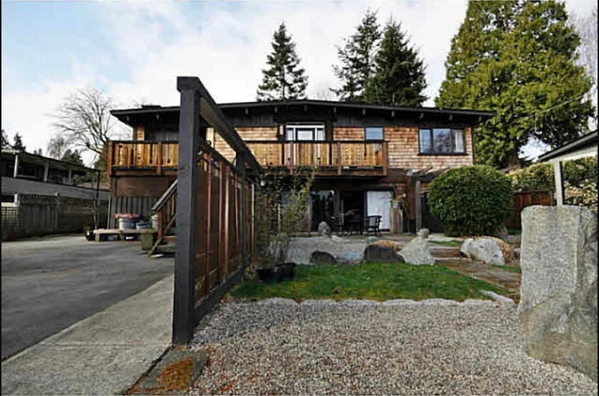 Photo 1 of 18 at 937 Underhill Drive