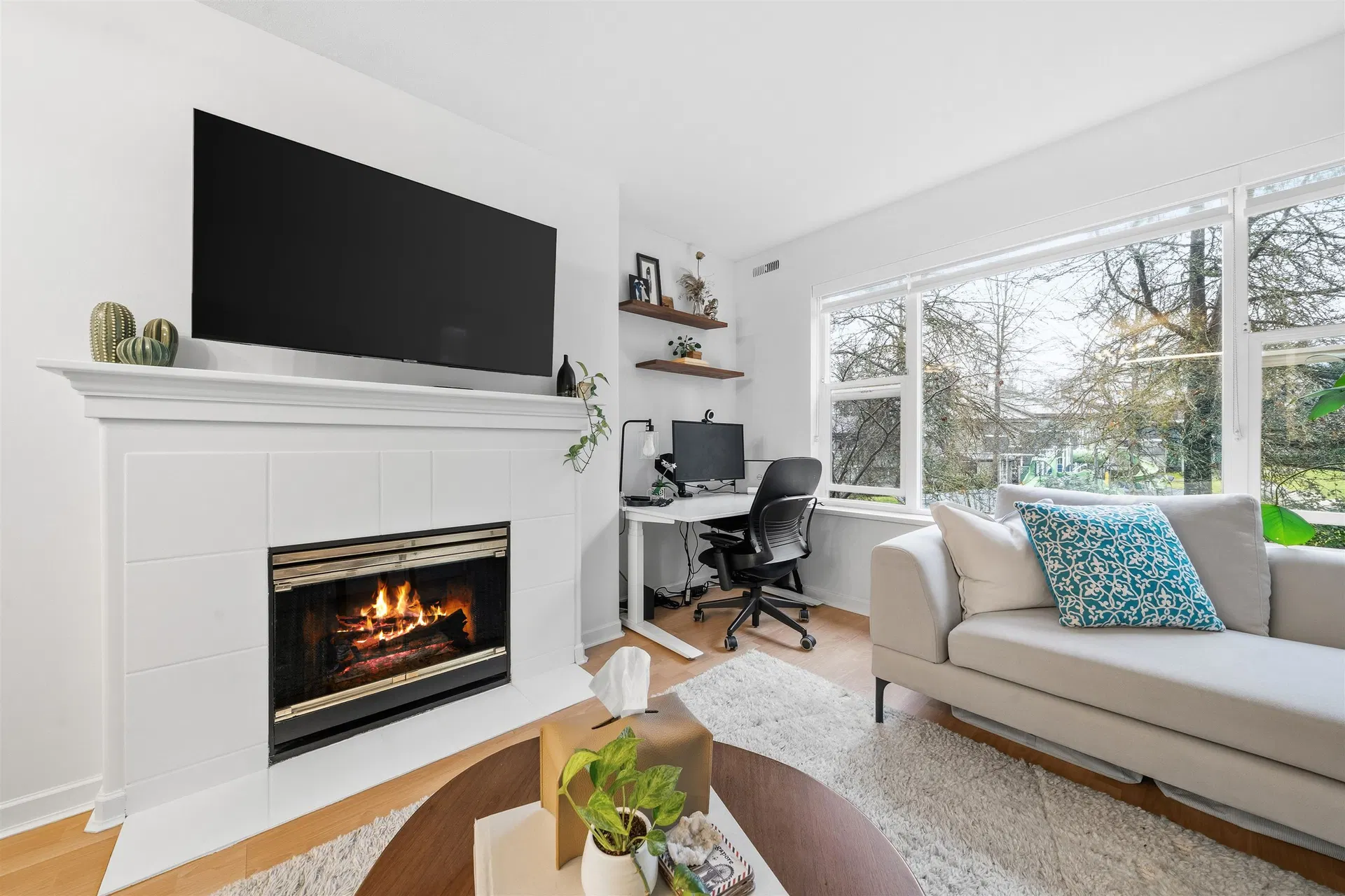 Photo 3 of 23 at #210 – 5281 Oakmount Crescent