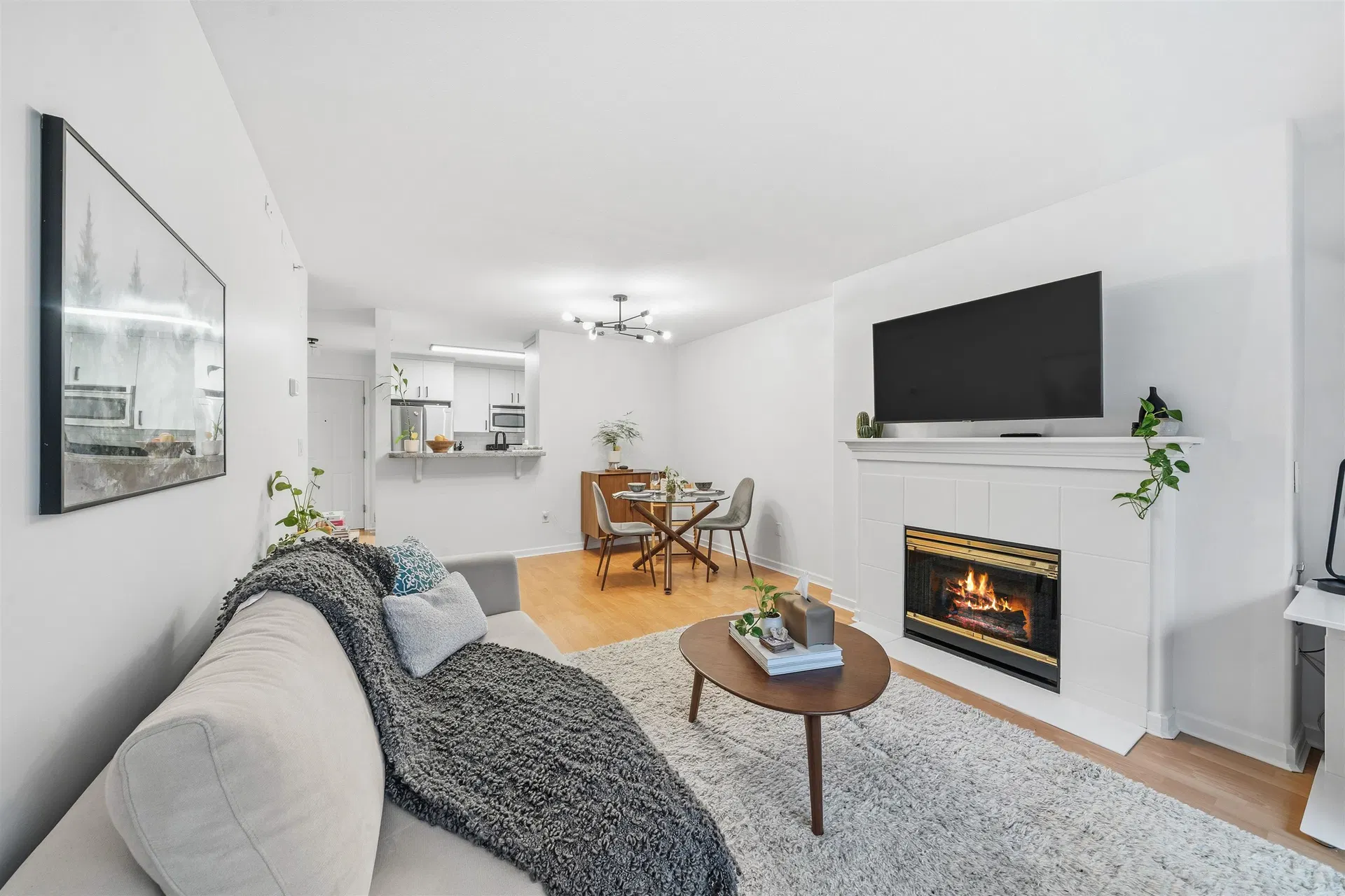 Photo 5 of 23 at #210 – 5281 Oakmount Crescent