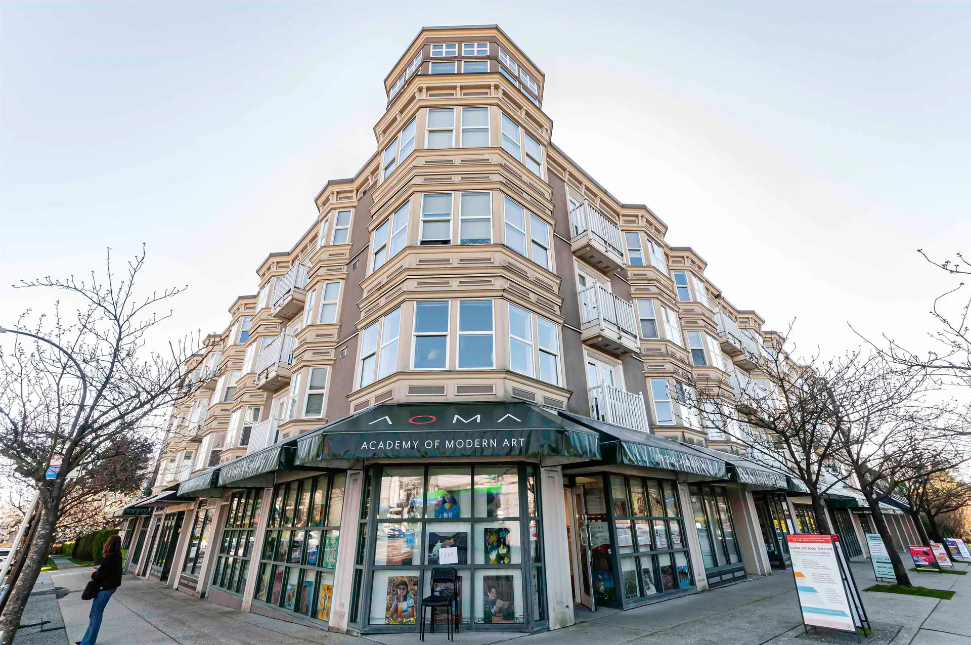PH6 – 5723 Balsam Street