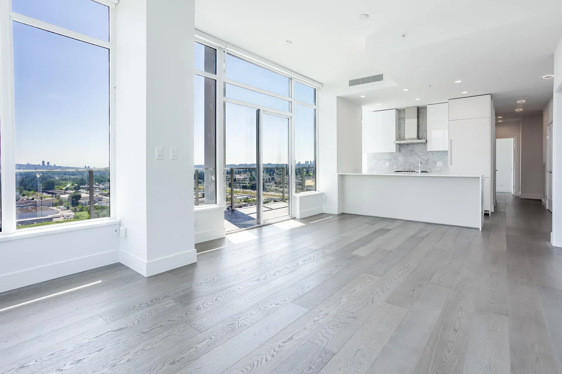 Photo 5 of 31 at #2702 – 2351 Beta Avenue