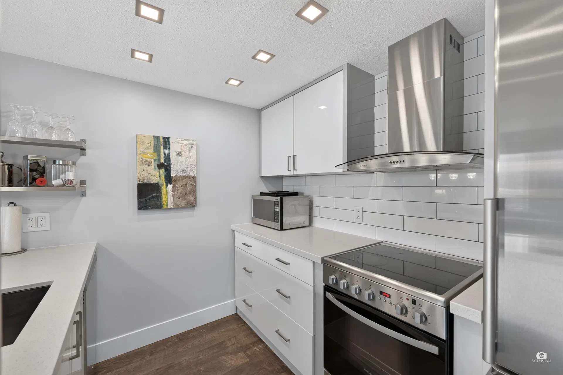 Photo 4 of 31 at #1106 – 1188 Howe Street