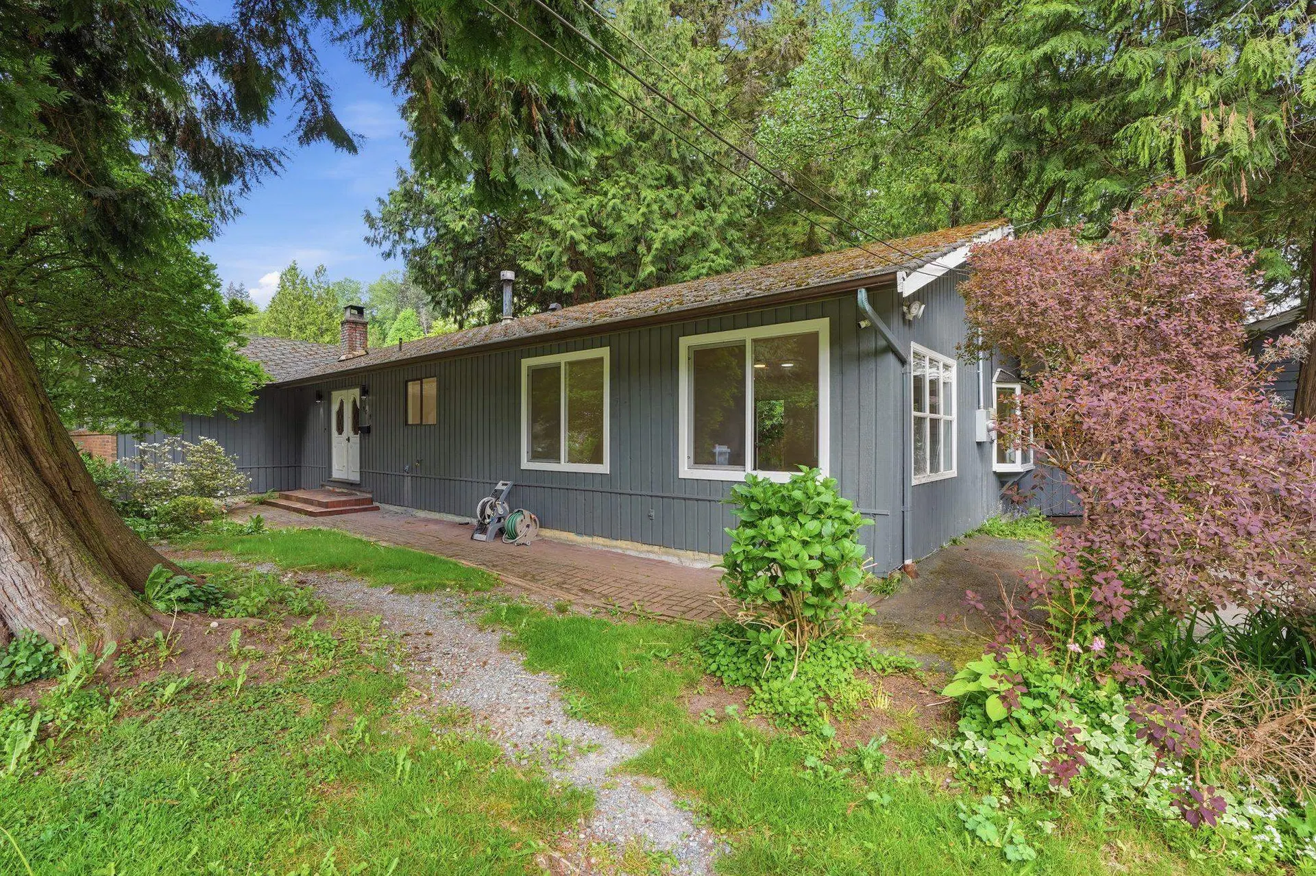 Photo 1 of 40 at 909 Seymour Boulevard