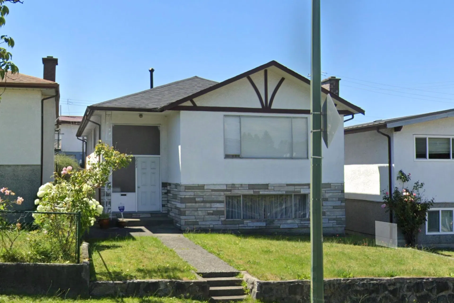 Photo 1 of 1 at 3023 Rupert Street