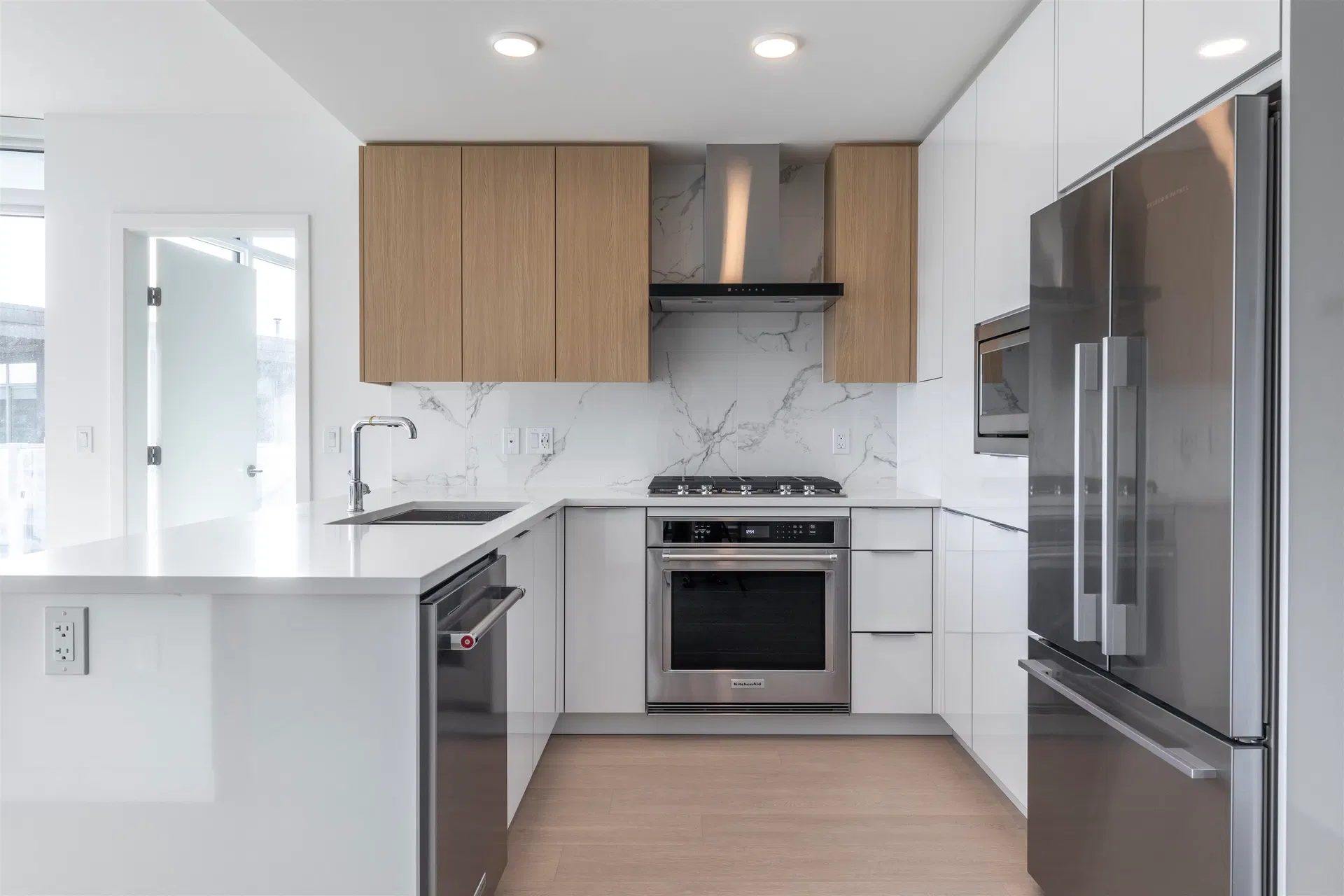 Photo 4 of 23 at #306 – 7683 Park Crescent