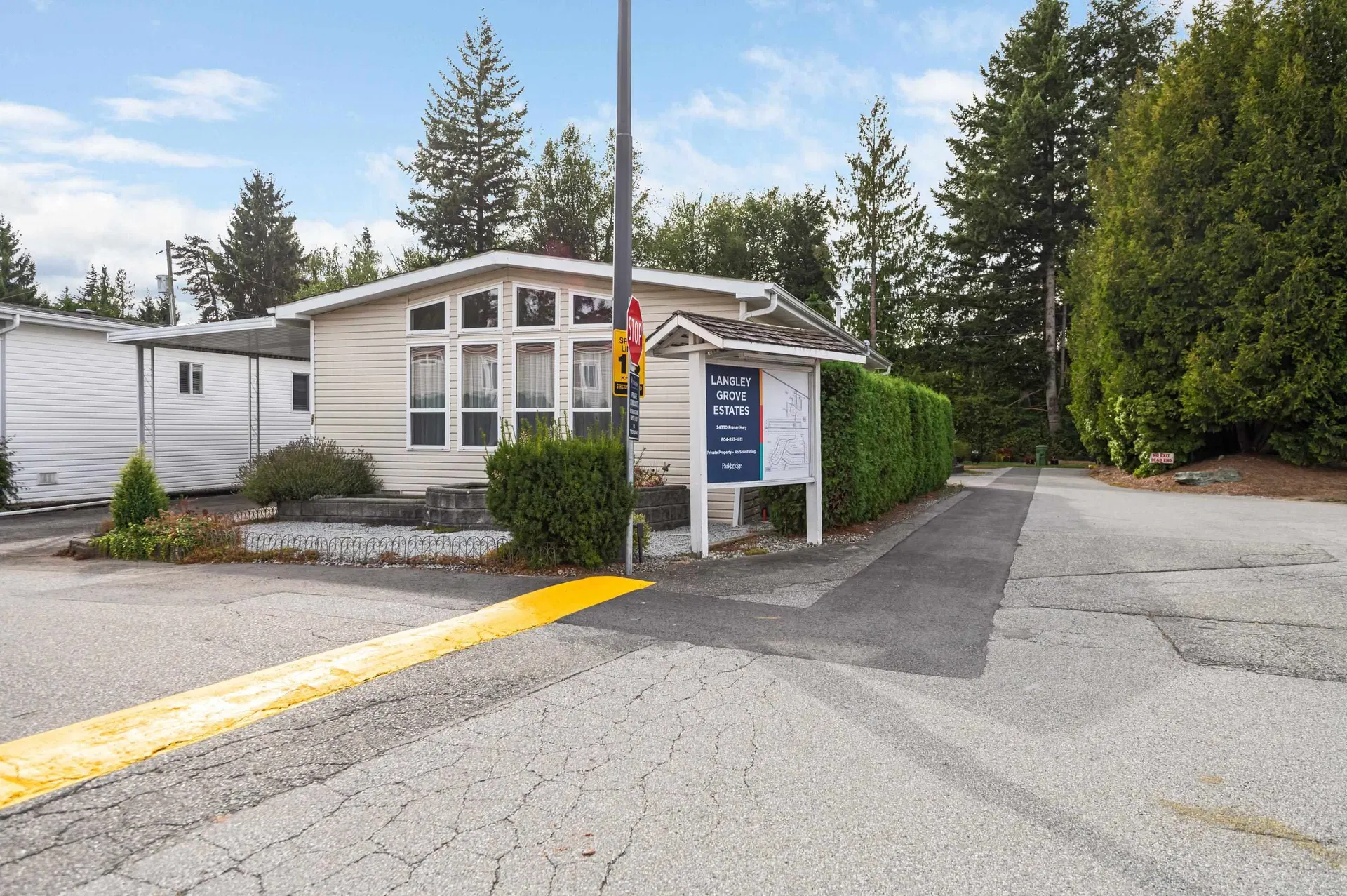 Photo 3 of 27 at #27 – 24330 Fraser Highway