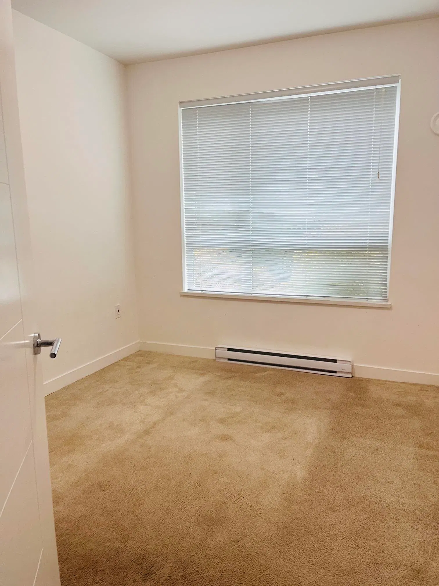 Photo 5 of 13 at #111 – 13963 105 Boulevard