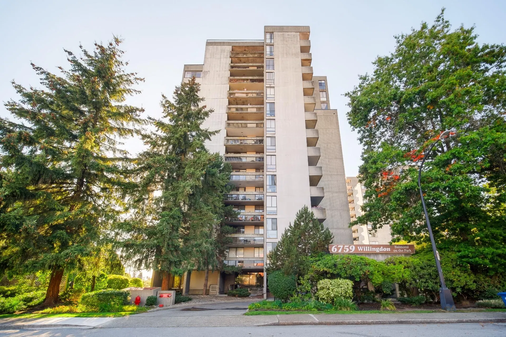 #1105 – 6759 Willingdon Avenue